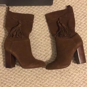 Suede healed boots with fringe!